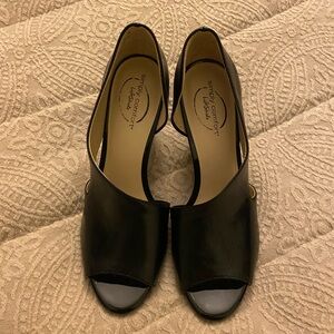 Life Stride Black Peep Toe Heels